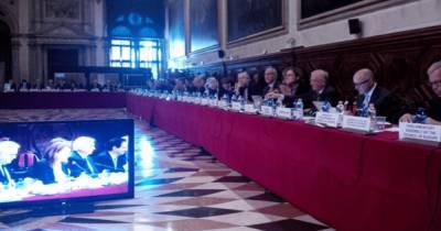 Венецианская комиссия опубликовала срочное заключение по ситуации с КСУ