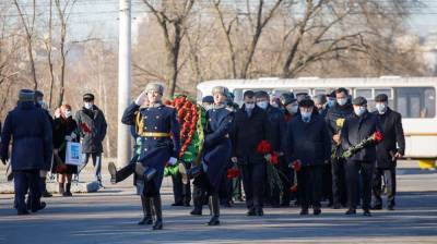 Воронежские депутаты почтили память погибших героев Отечества