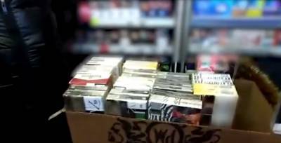 В липецких табачных магазинах нашли контрафактные сигареты на сто тысяч рублей (видео)