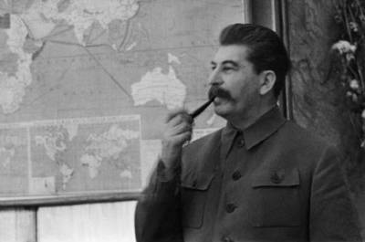 Какие земли Российской империи Сталин присоединил к СССР
