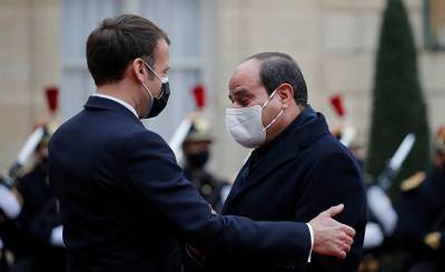 NoonPost: президент Египта прибыл в Париж спасать Макрона
