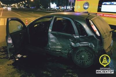 Два человека пострадали в пьяном ДТП на Богатырском проспекте