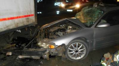 В Лиде водителя легковушки зажало в салоне после столкновения с грузовиком
