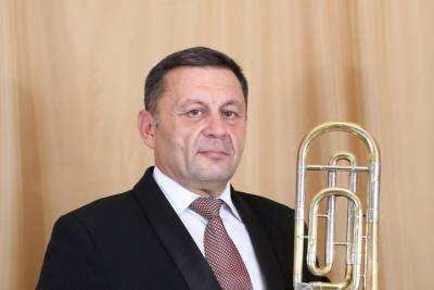Артист оркестра из ЛНР завоевал награды во Франции и России