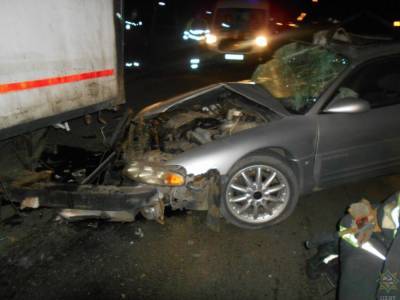 В Лиде водителя зажало в салоне автомобиля после аварии с грузовиком. Потребовалась помощь спасателей