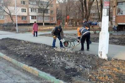 На Севастопольской аллее в Рязани убрали строительный мусор