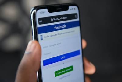 Власти США потребовали от Facebook продать WhatsApp и Instagram