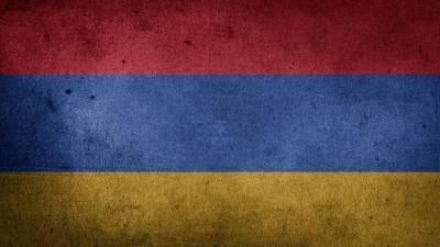 Противники Пашиняна собрались у здания правительства Армении