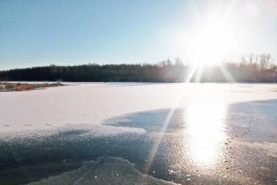 В Тверской области двое мужчин провалились под лед