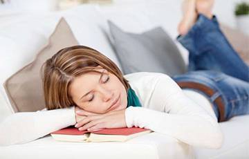 Ученые: Короткий дневной сон повышает продуктивность сотрудника