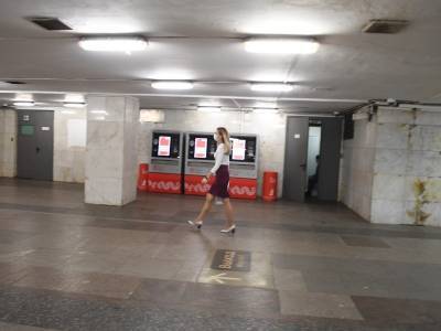 В Москве женщина спустилась в метро и родила ребенка