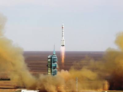 Китай запустил два спутника для наблюдения за гравитационными волнами