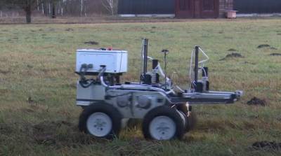 В Латвии создали роботизированного уничтожителя сорняков (Видео)
