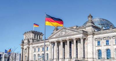 Меркель: горячие дебаты в Бундестаге, локдаун и коронавирус