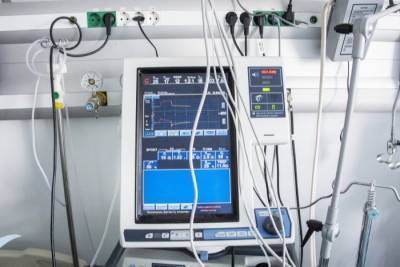 Ковид-госпитали Карачаево-Черкесии получили 40 аппаратов ИВЛ