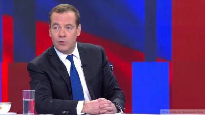 Медведев предложил отбирать животных у жестоких хозяев