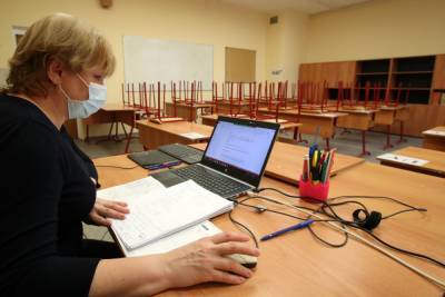 В восьми городах Ставрополья школы перейдут на дистанционное обучение
