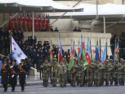 Парад Победы принимали в Баку президенты Азербайджана и Турции