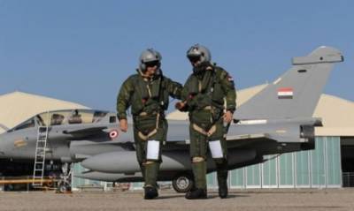 Каир не шутит: египетская авиация разбомбила террористов в Ливии