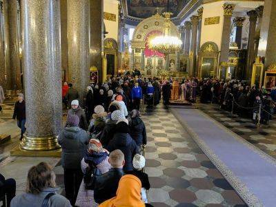Власти Петербурга не хотят проводить рейды в храмах