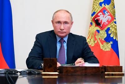 Путин рассказал о действующих из-за решетки онлайн-мошенниках