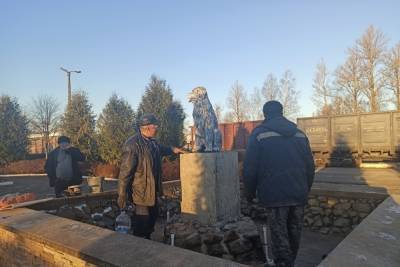 Свой памятник Хатико появился в Псковской области