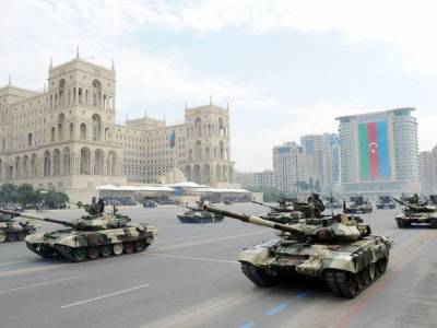 Азербайджан на параде в Баку показал, что удалось отобрать у Армении в Карабахе: появились фото - dialog.ua - Азербайджан