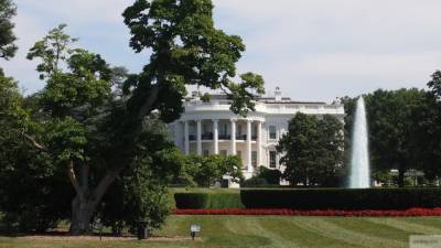 Белый дом продезинфицируют после отъезда Трампа