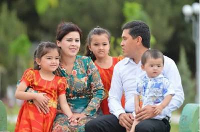 В Ташкенте выстроилась очередь за сиротами