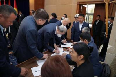 10 января граждане Киргизии выберут президента и определят форму правления в республике