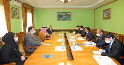 Рустами Эмомали принял министра спорта и президента Олимпийского комитета Саудовской Аравии