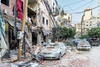 Бывший премьер-министр и три министра Ливана пойдут под суд за взрыв в порту Бейрута