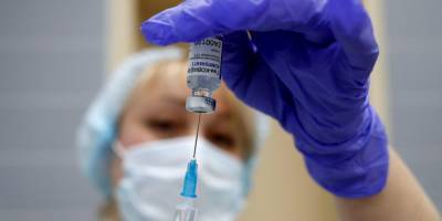 Президент Аргентины привьется российской вакциной от коронавируса