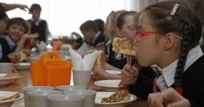 С 2021 года для школ Украины будет действовать новый санрегламент: что предусмотрено и как изменится питание