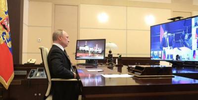 "Найди 10 отличий" В одинаковых рабочих кабинетах Владимира Путина нашлись отличия
