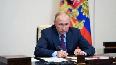 Путин обязал чиновников предоставить данные о цифровых финансовых активах