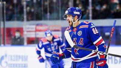 «Автомобилист» потерпел десятое поражение подряд в КХЛ, пропустив семь шайб от СКА