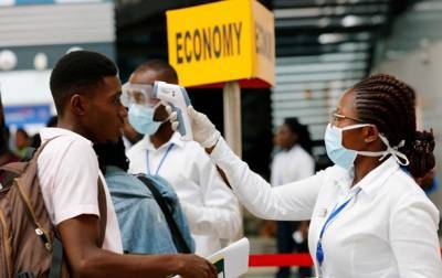 Африка просит страны передать ей излишки COVID-вакцин