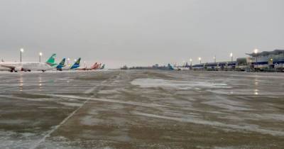 Гололед в Киеве: аэропорты работают с перебоями