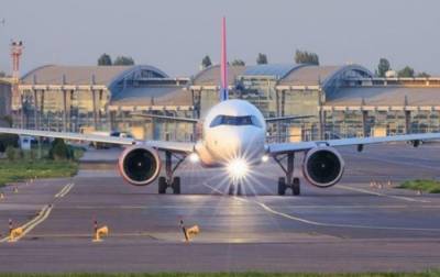 Гололедица: в "Борисполе" самолеты садятся в резервные аэропорты, в "Жулянах" отменили рейсы