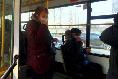 Водители автобусов в Хабаровске не соблюдают масочный режим