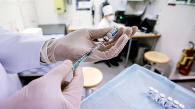 Более 10 тысяч военнослужащих прошли вакцинацию от COVID-19 в России