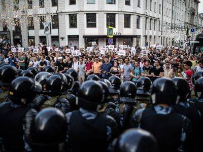 Госдума готова признать очередь на пикет митингом и запрет финансировать акции из-за рубежа