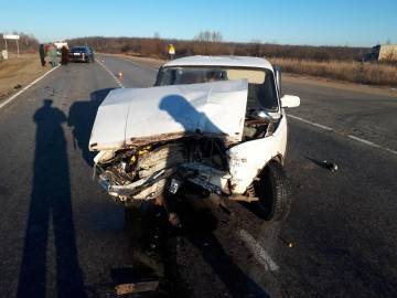 Жуткое ДТП: водитель "Киа" погибла после столкновения с КамАЗом и "Сканией"