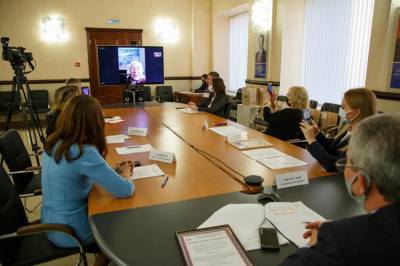 В Воронежской области обсудили проект «Старшее поколение»