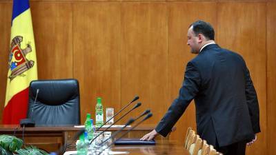 Молдавские социалисты призвали Санду распустить парламент не на словах, а на деле