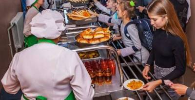 Запорожские школьники будут по-новому питаться с 2021 года