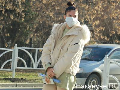 Врачи предостерегли россиян от ношения масок на улице в мороз