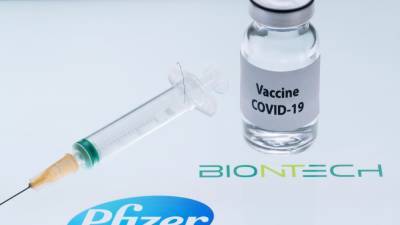 В США поддержали экстренное использование вакцины Pfizer/BioNTech