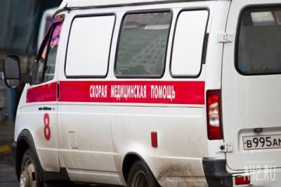 При ночном пожаре в жилом доме в Кемерове пострадала семья из трёх человек